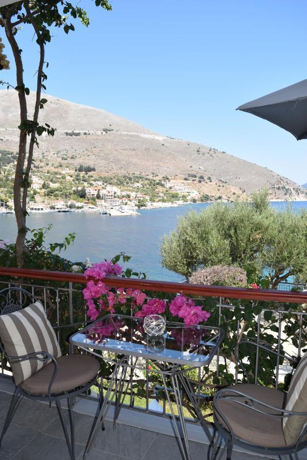 Waterside Apartments Agia Efimia Esterno foto