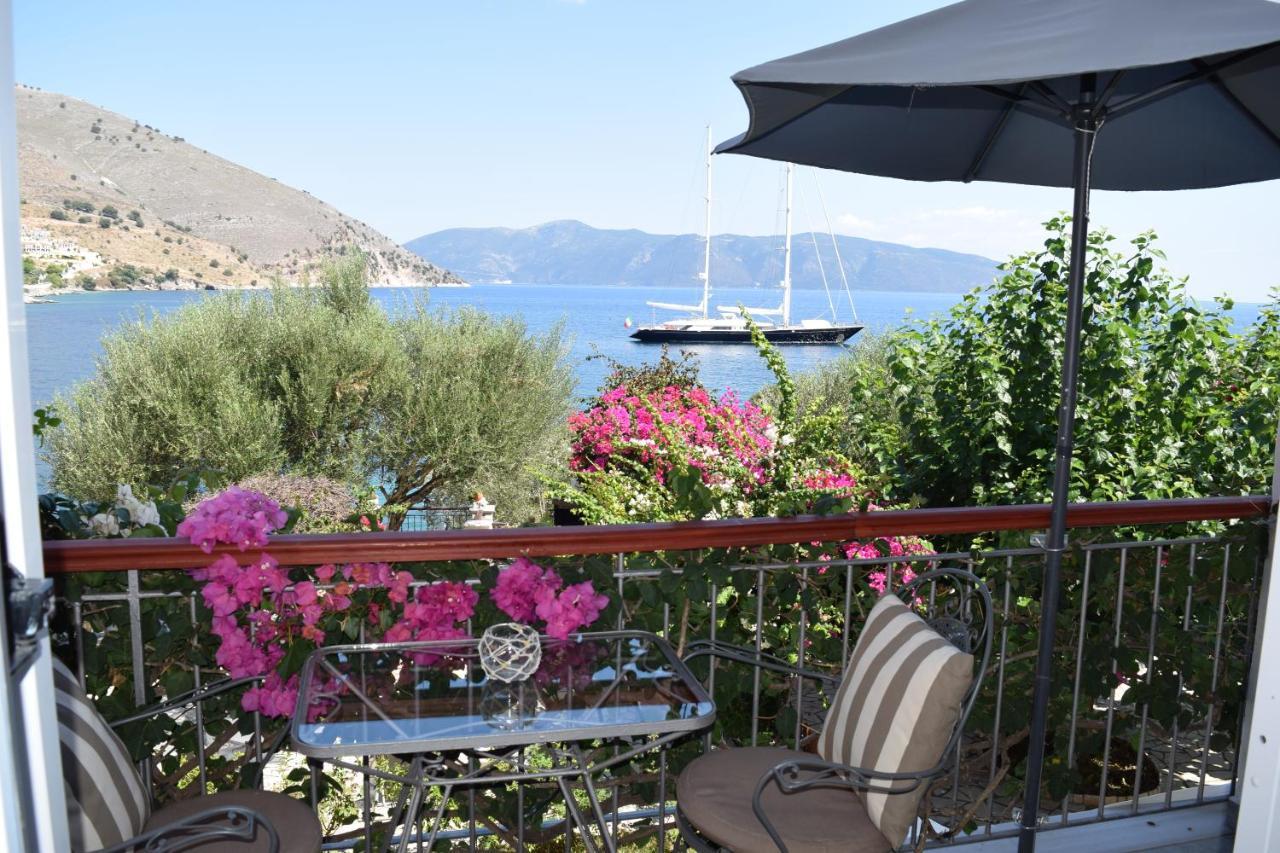 Waterside Apartments Agia Efimia Esterno foto
