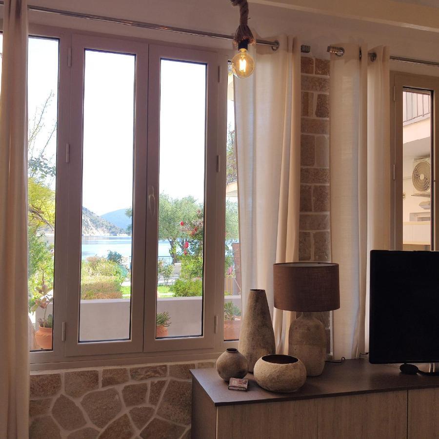 Waterside Apartments Agia Efimia Esterno foto