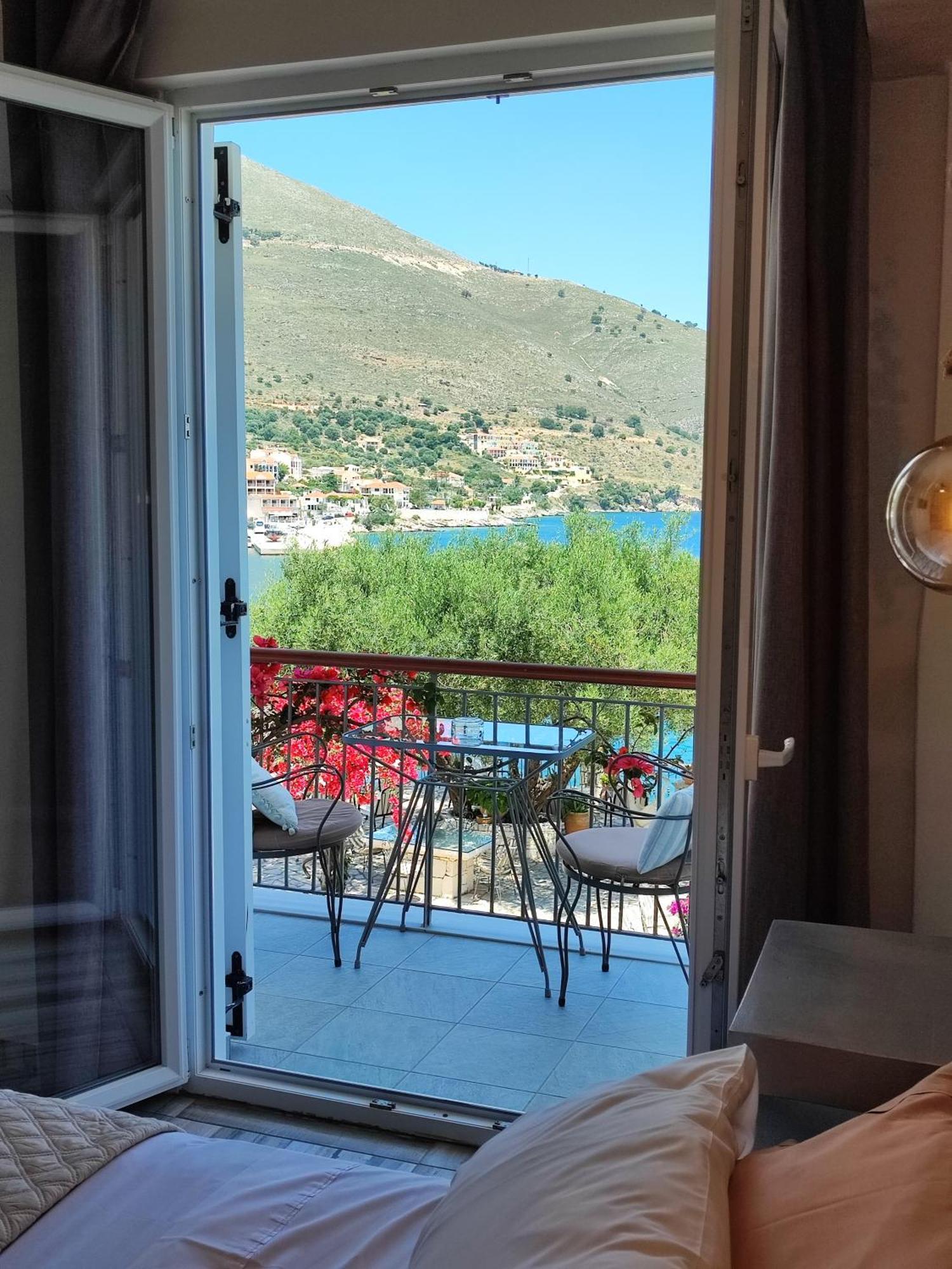 Waterside Apartments Agia Efimia Esterno foto